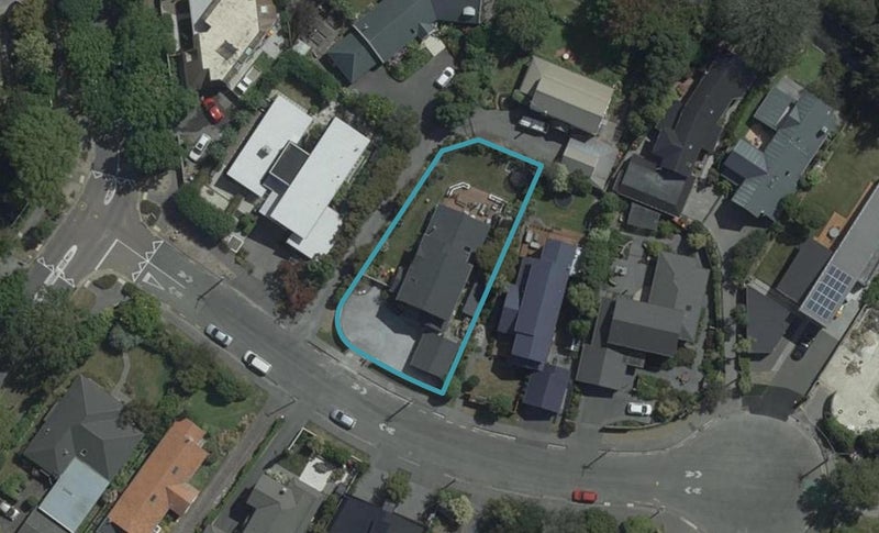 10 Ngahere Street, Fendalton, Christchurch - Carousel 1