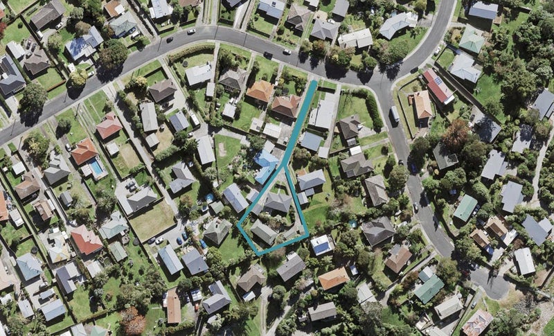 2/61 Fairclough Road, Beach Haven, Auckland - Carousel 1