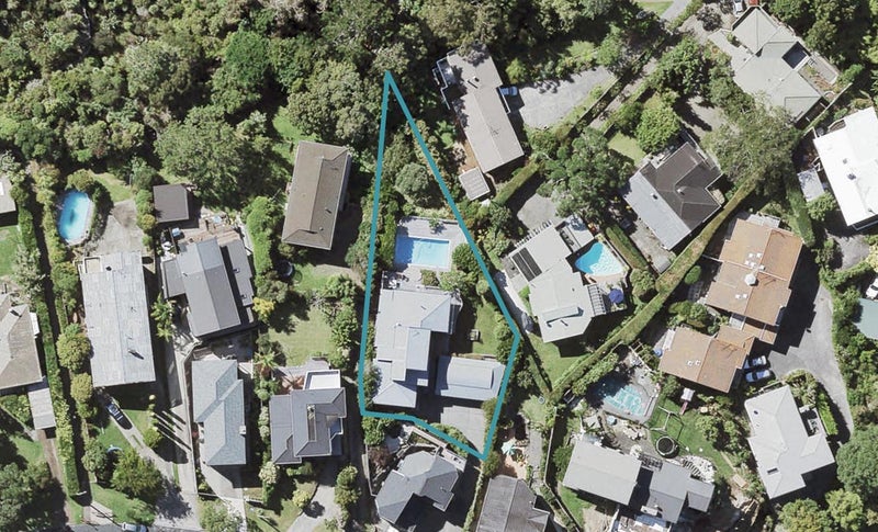 7 Peter Terrace, Castor Bay, Auckland - Carousel 1