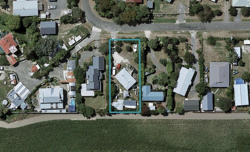 41 Gillies Crescent, Waimarama, Havelock North - Carousel 1