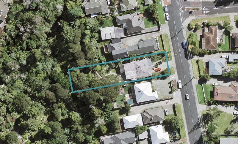 129 Atkinson Road, Titirangi, Auckland - Carousel 1