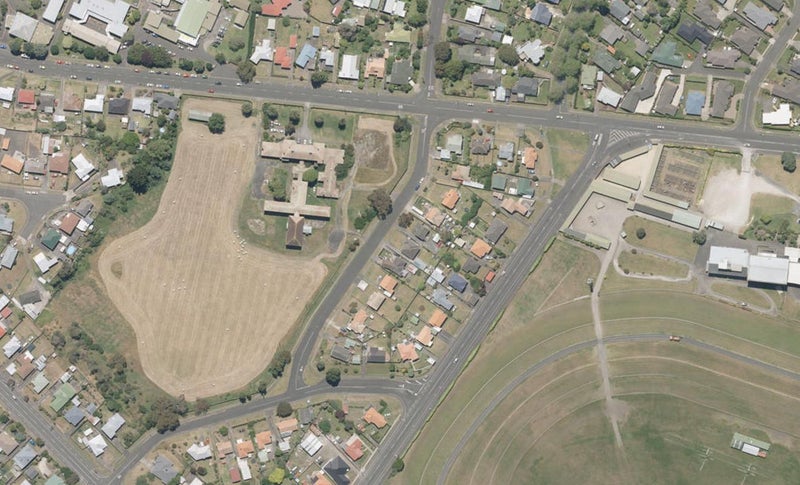 57 Selwyn Crescent, College Estate, Whanganui - Carousel 1