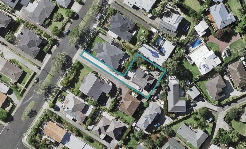 8A Northumberland Avenue, Belmont, Auckland - Carousel 1
