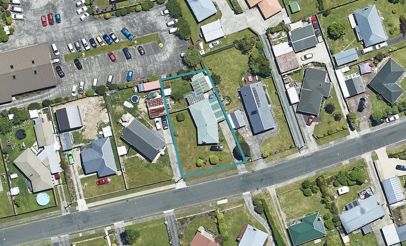 9 Fenruss Street, Fairy Springs, Rotorua - Carousel 1