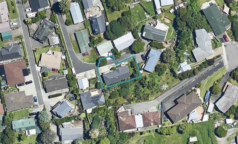 10 Samuel Way, Judea, Tauranga - Carousel 1