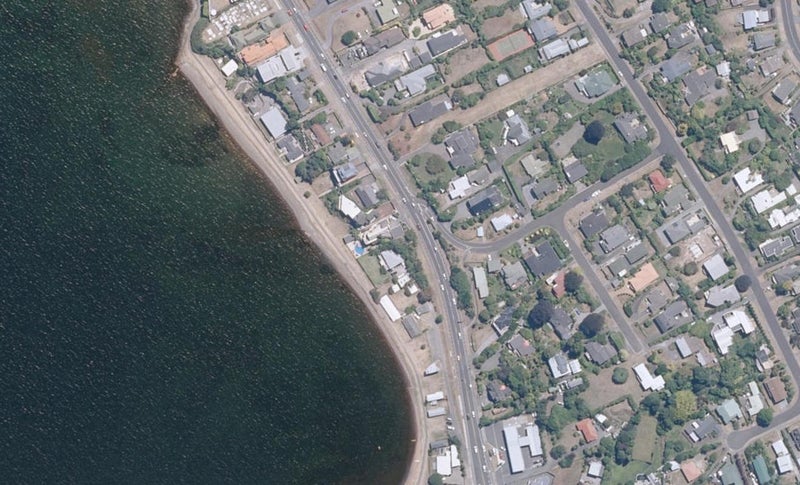 183 Lake Terrace, Waipahihi, Taupō - Carousel 1