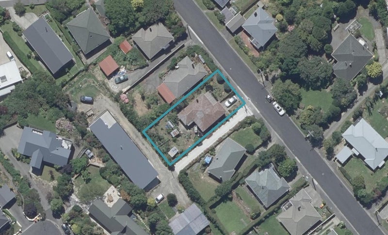 20 Glenmore Street, Glenleith, Dunedin - Carousel 1