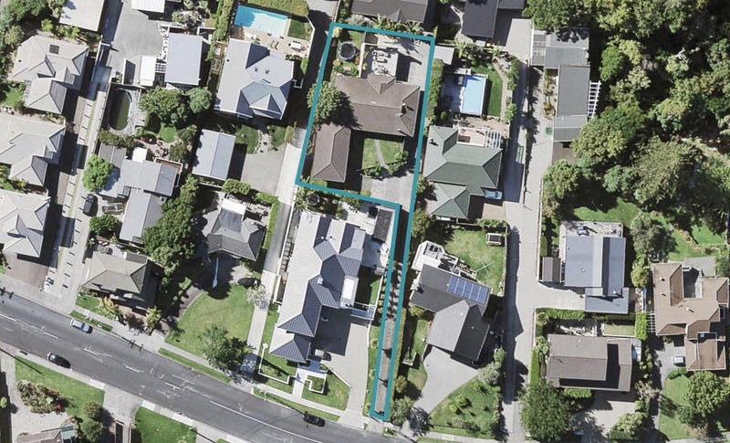 82 Uxbridge Road, Cockle Bay, Auckland - Carousel 1
