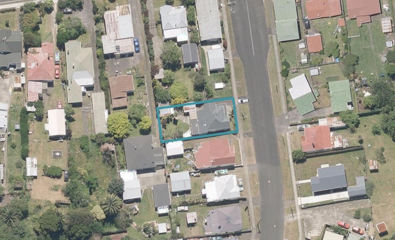 17 Gorran Avenue, Gonville, Whanganui - Carousel 1