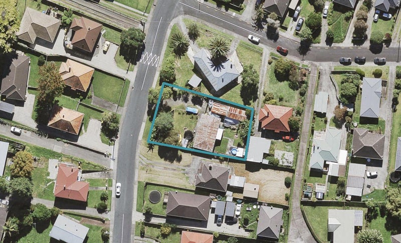 31 Tudor Road, Henderson, Auckland - Carousel 1