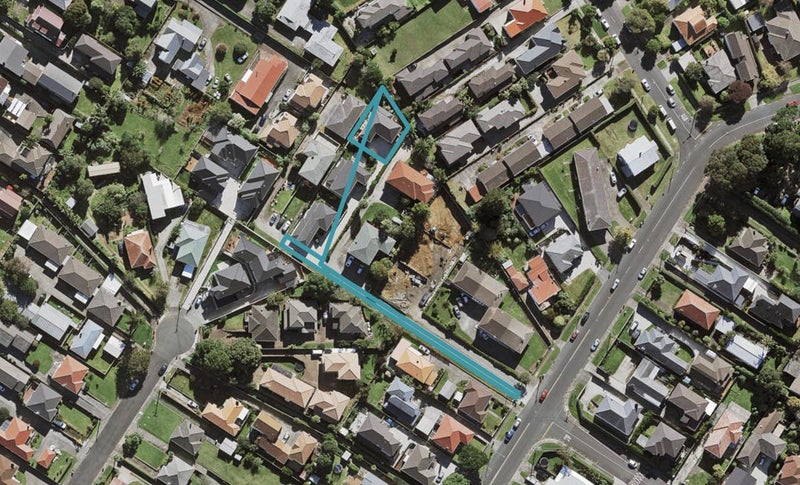35A Hayr Road, Three Kings, Auckland - Carousel 1