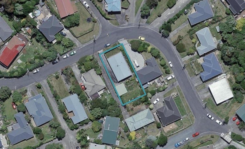 12 Omega Street, Newlands, Wellington - Carousel 1