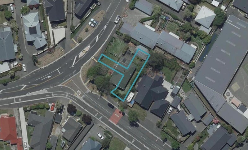 3/2 Courtenay Street, St Albans, Christchurch - Carousel 1