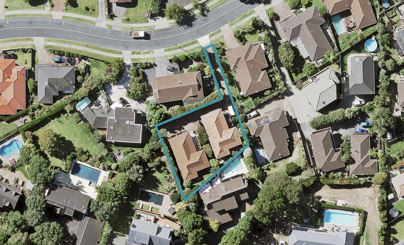 2/20 Sunnyview Avenue, Shelly Park, Auckland - Carousel 1