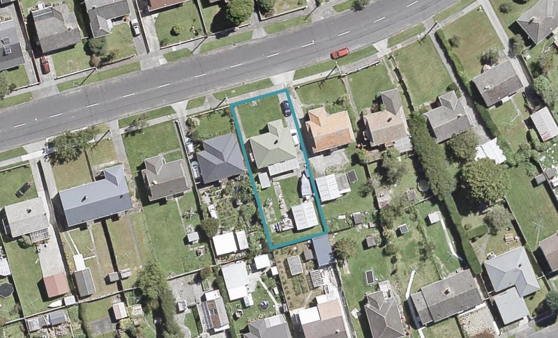 160 Waddington Drive, Naenae, Lower Hutt - Carousel 1