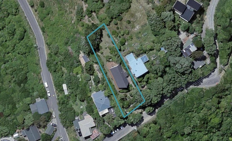 16 Malvern Road, Ngauranga, Wellington - Carousel 1