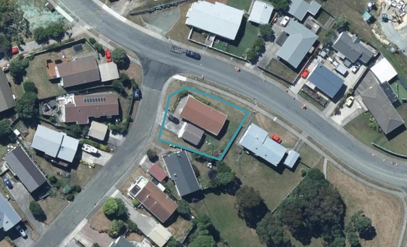 1 Staysail Place, Whitby, Porirua - Carousel 1
