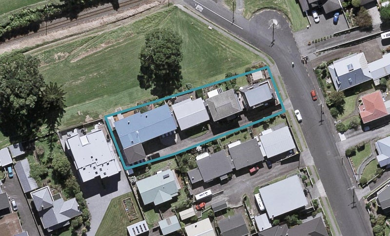3/6 Belt Road, Moturoa, New Plymouth - Carousel 1