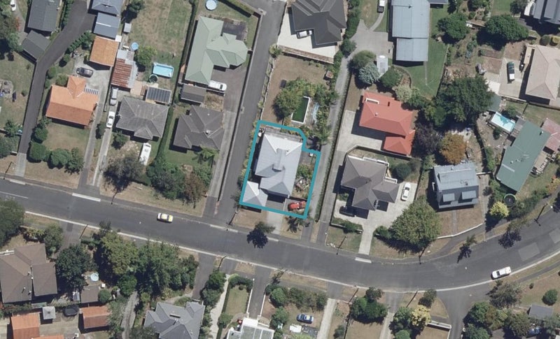 9 Kakanui Avenue, Hillcrest, Hamilton - Carousel 1