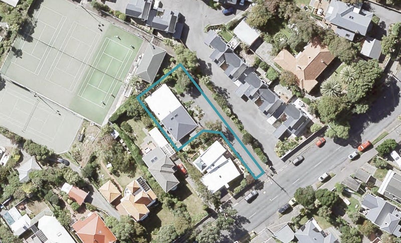2/358 Muritai Road, Eastbourne, Lower Hutt - Carousel 1