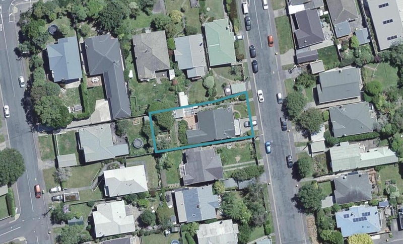 4 Burrows Avenue, Karori, Wellington - Carousel 1
