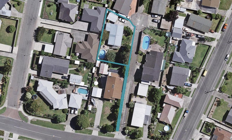 16 Gebbie Road, Taradale, Napier - Carousel 1