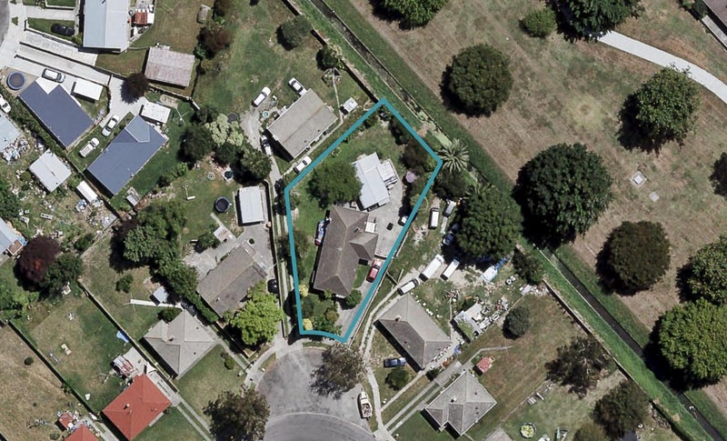 16 Bright Crescent, Maraenui, Napier - Carousel 1