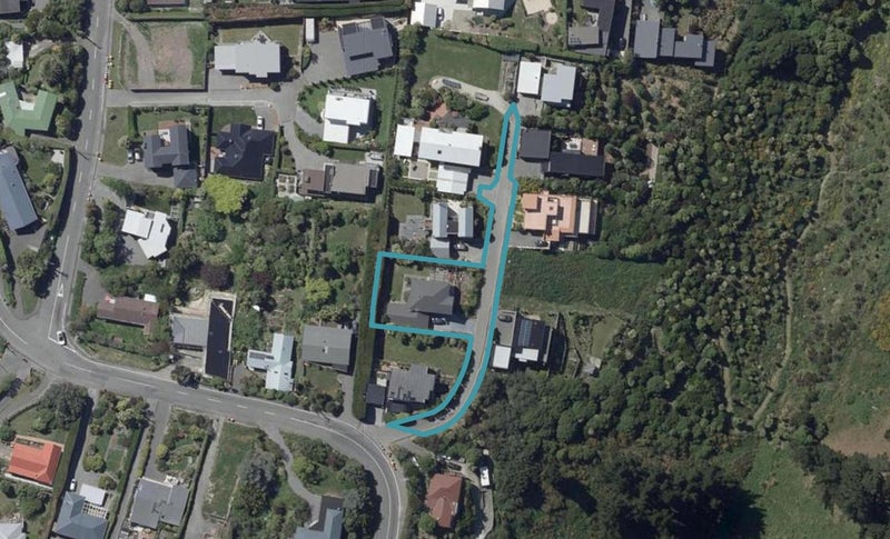 2 Craigieburn Lane, Mount Pleasant, Christchurch - Carousel 1
