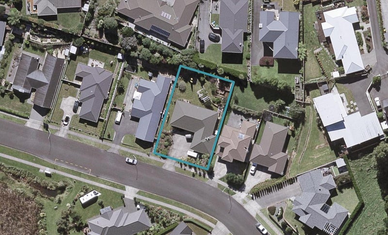 19 Ainslee Street, Highlands Park, New Plymouth - Carousel 1