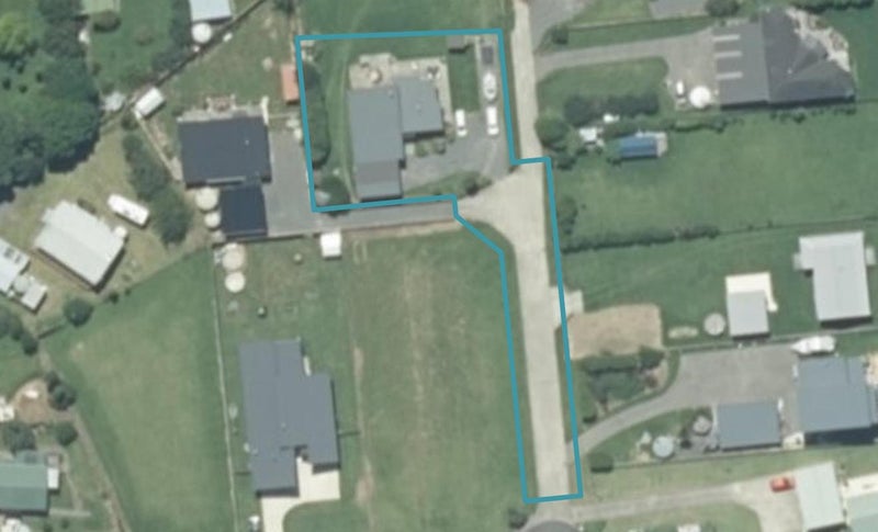 17 Mylindas Road, WHAKATIWAI, MIRANDA - Carousel 1