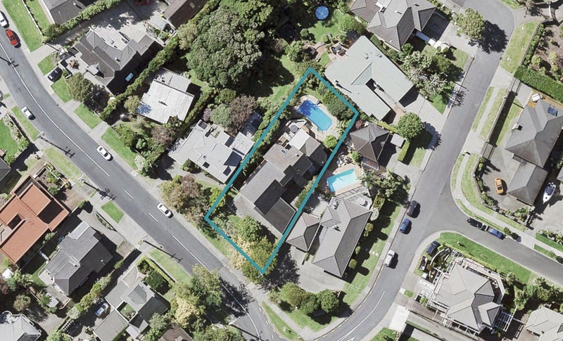 111 Mellons Bay Road, Mellons Bay, Auckland - Carousel 1