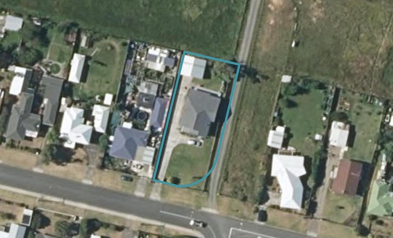 11 Andrews Street, Foxton Beach, Foxton - Carousel 1