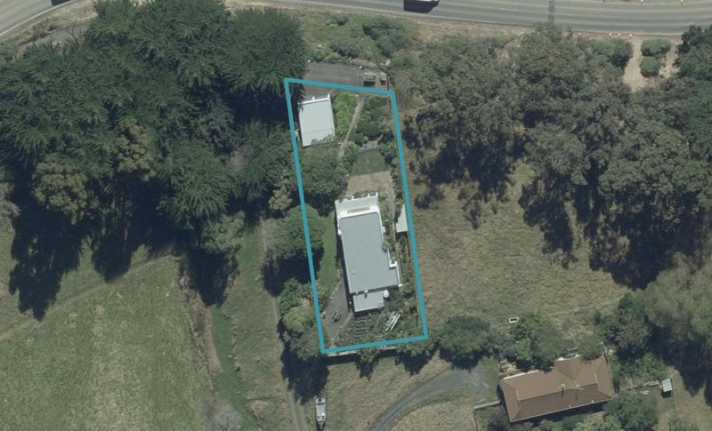 376 Portobello Road, Macandrew Bay, Dunedin - Carousel 1