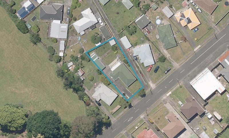 55 Talbot Street, Whanganui East, Whanganui - Carousel 1