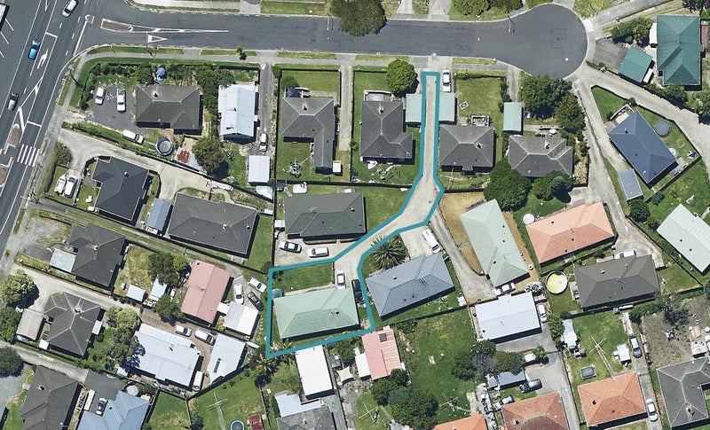 10C Surrey Grove, Parkvale, Tauranga - Carousel 1