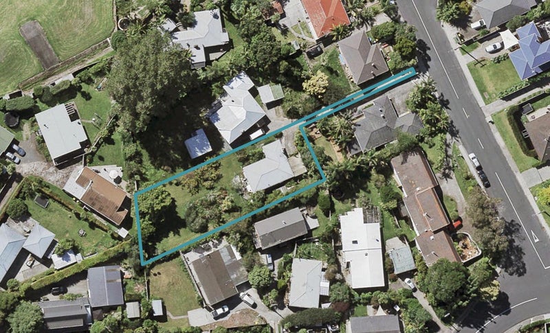 103 Selwyn Crescent, Forrest Hill, Auckland - Carousel 1