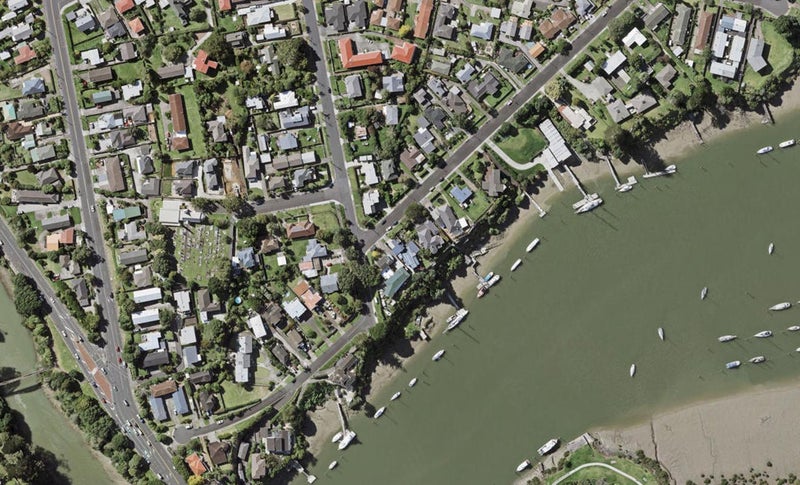 4 Riverview Road, Panmure, Auckland - Carousel 1