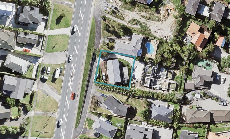 731 East Coast Road, Browns Bay, Auckland - Carousel 1