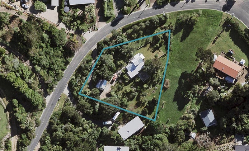 467 Sea View Road, Onetangi, Waiheke Island - Carousel 1