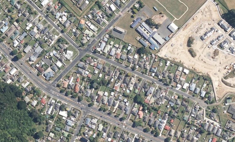 10 Hinau Grove, Wainuiomata, Lower Hutt - Carousel 1