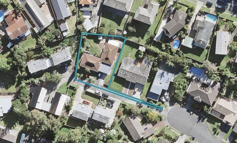 2/33 Sandiacre Way, Browns Bay, Auckland - Carousel 1