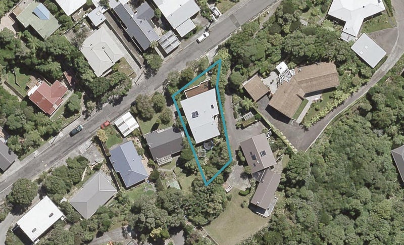 7 Rakeiora Grove, Korokoro, Lower Hutt - Carousel 1