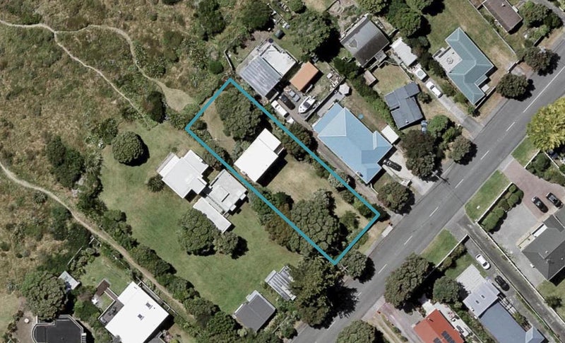 141 Manly Street, Paraparaumu Beach, Paraparaumu - Carousel 1