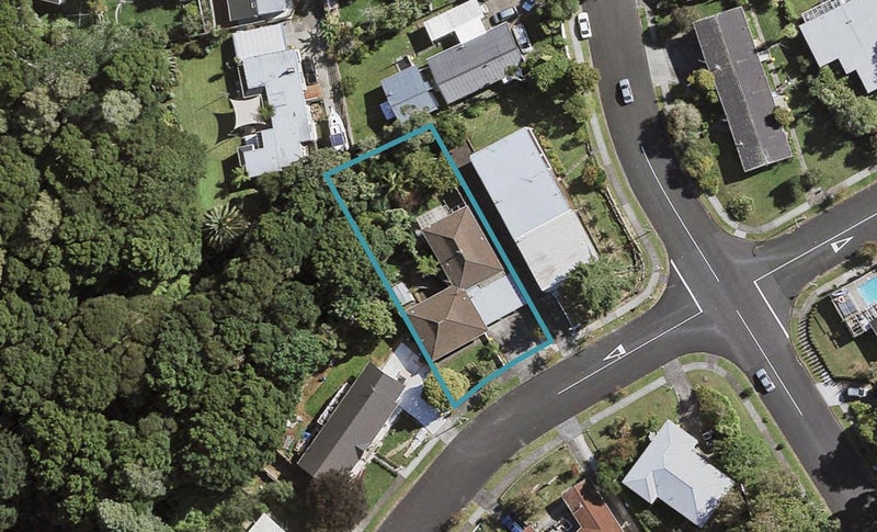 1/8 Walpole Avenue, Hillpark, Auckland - Carousel 1