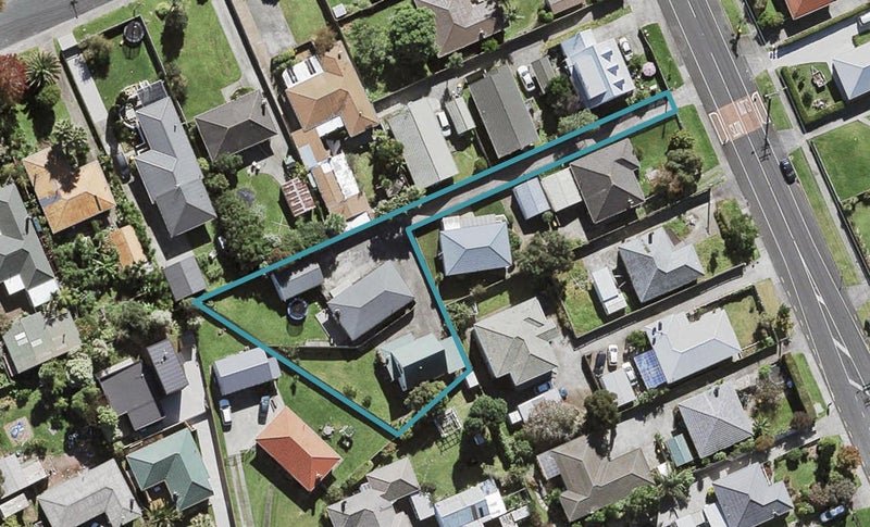 1/54 Flanshaw Road, Te Atatu South, Auckland - Carousel 1