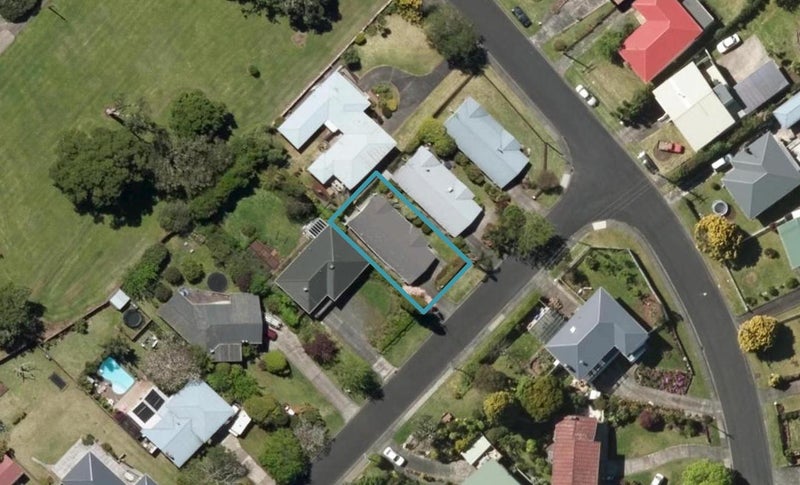 1A Hoey Street, Kamo, Whangarei - Carousel 1