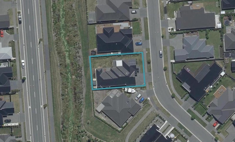 27 Te Whenu Crescent, Marshland, Christchurch - Carousel 1