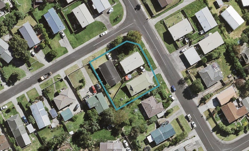 20 Aldern Road, Massey, Auckland - Carousel 1