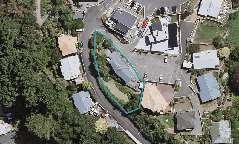 11 Convent Road, Bluff Hill, Napier - Carousel 1