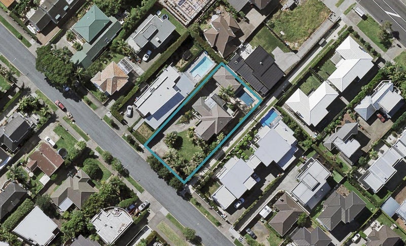 16 Rautara Street, Orakei, Auckland - Carousel 1
